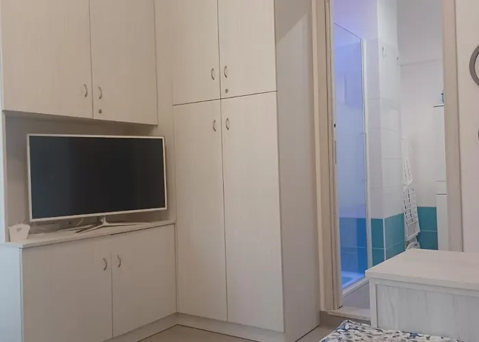 Bellatropea * Tropea